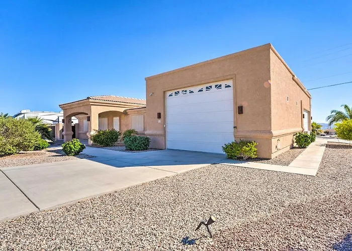 Ferienhaus Havasu Escape: Patio, Pool + Grill! Lake Havasu City