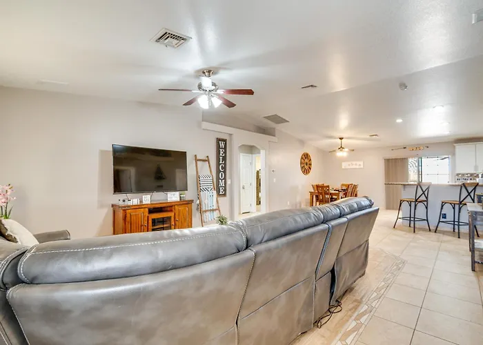 Havasu Escape: Patio, Pool + Grill! *