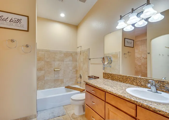 Havasu Escape: Patio, Pool + Grill! *