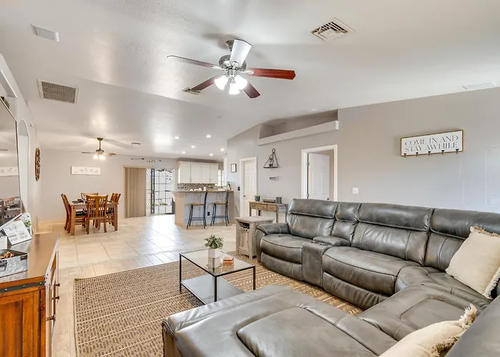 Havasu Escape: Patio, Pool + Grill! Ferienhaus *