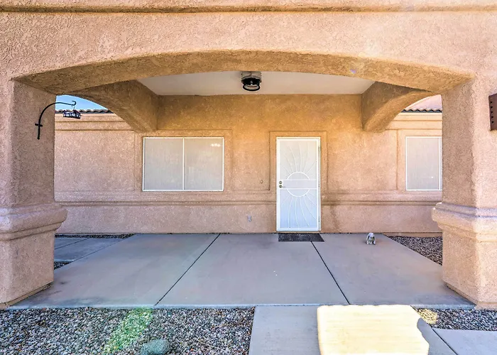 Havasu Escape: Patio, Pool + Grill! Dom wakacyjny